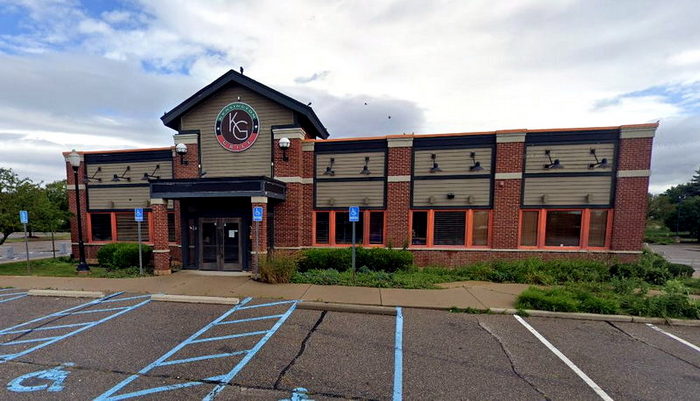 Chilis (Chilis Grill & Bar) - New Hudson - 30712 Lyon Center Dr